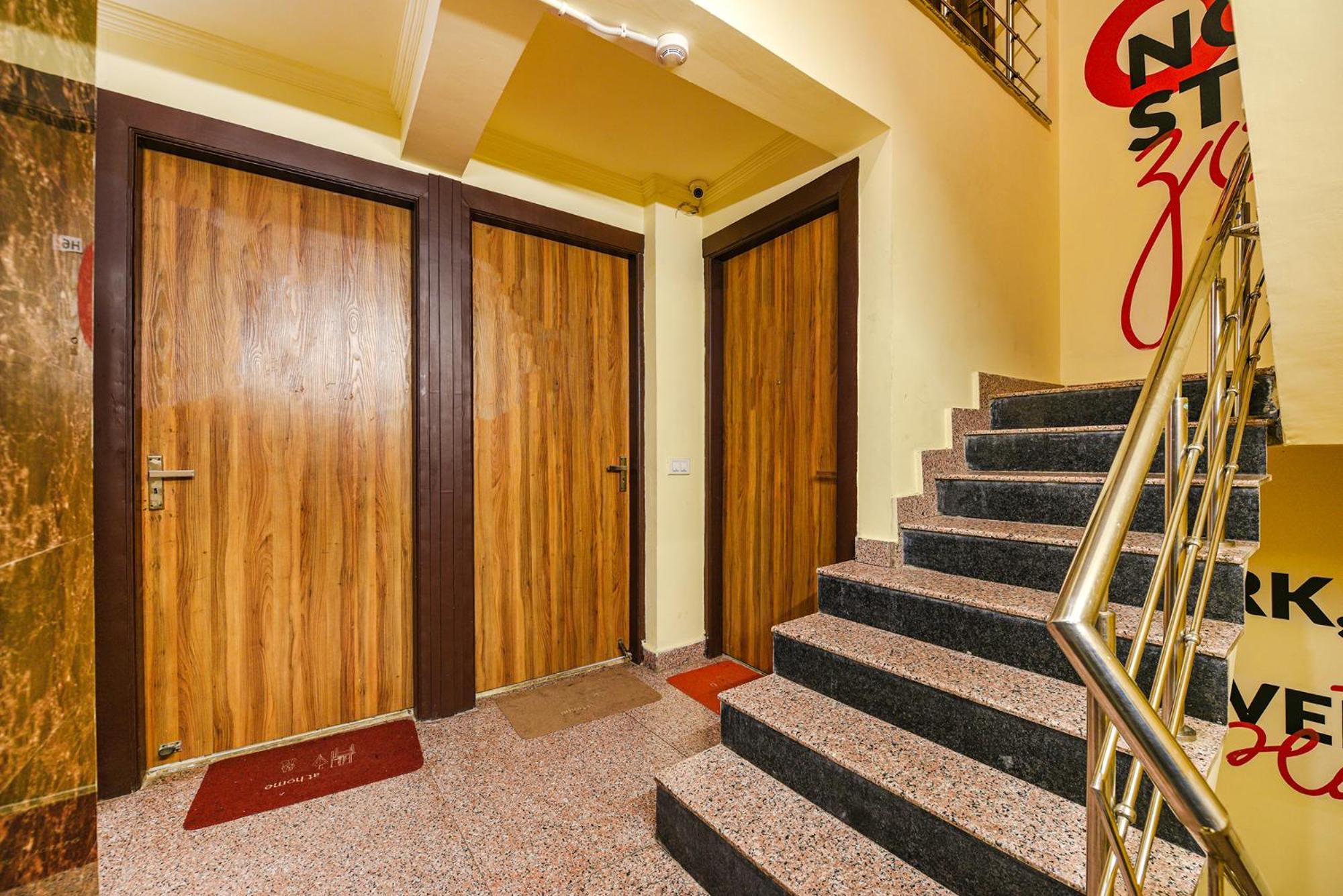 Fabhotel Ishtara Auberge - Nr Yashobhoomi Convention Centre نيودلهي المظهر الخارجي الصورة