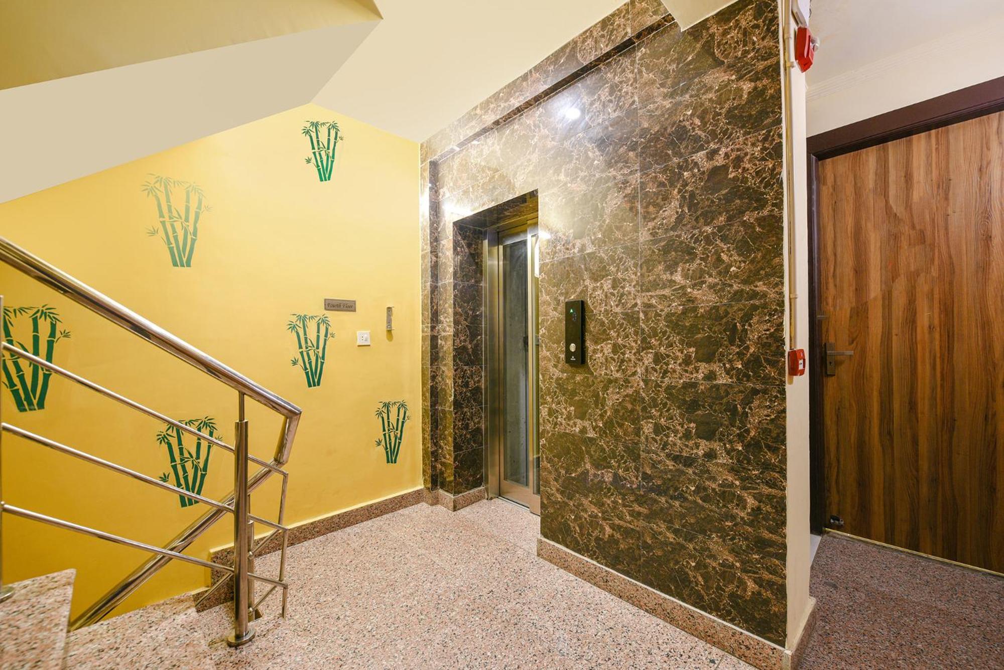 Fabhotel Ishtara Auberge - Nr Yashobhoomi Convention Centre نيودلهي المظهر الخارجي الصورة