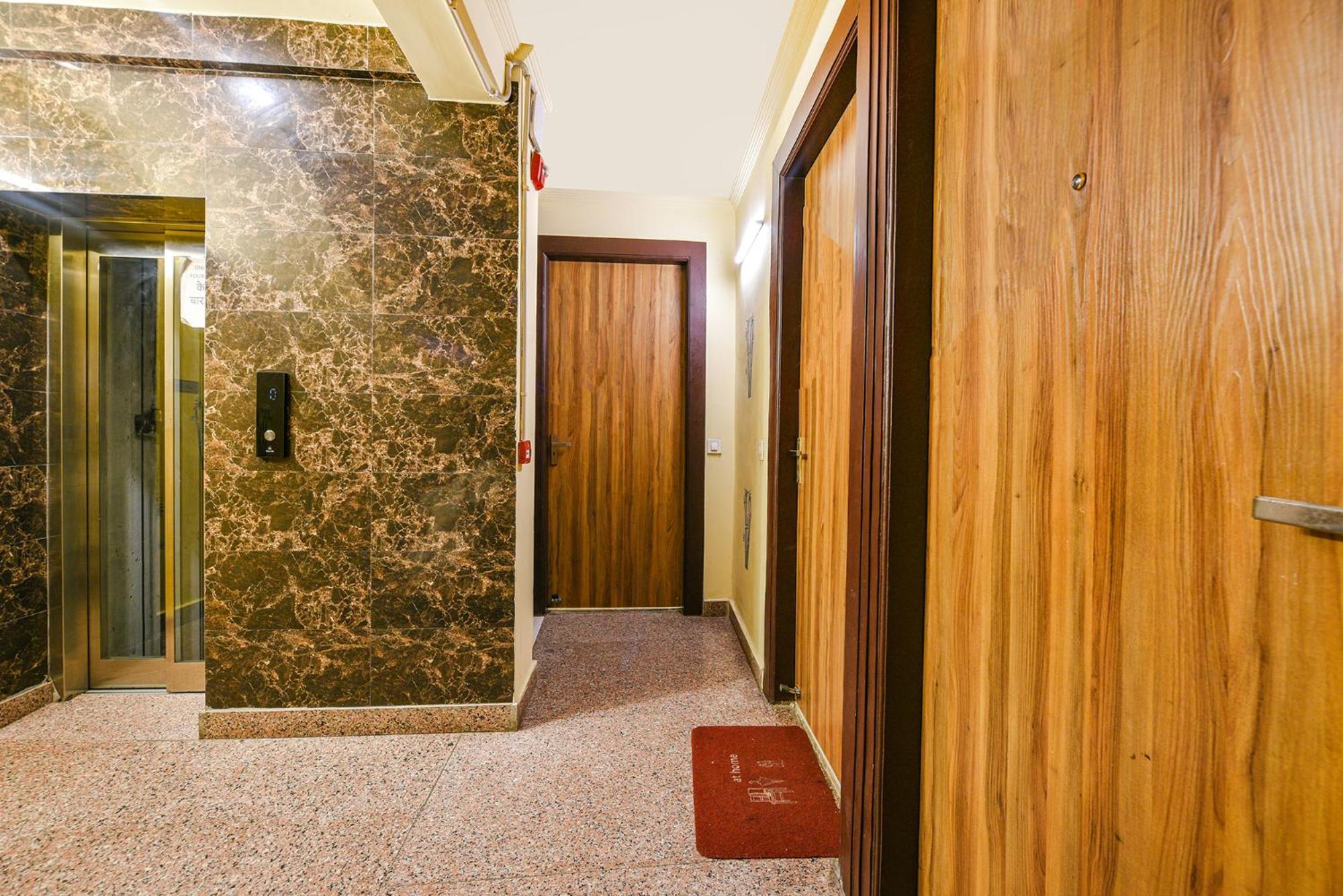 Fabhotel Ishtara Auberge - Nr Yashobhoomi Convention Centre نيودلهي المظهر الخارجي الصورة