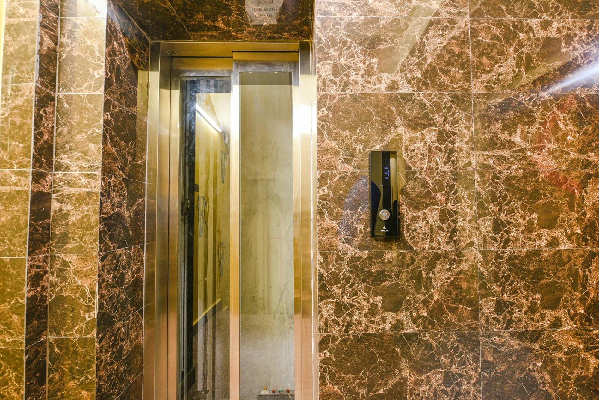 Fabhotel Ishtara Auberge - Nr Yashobhoomi Convention Centre نيودلهي المظهر الخارجي الصورة